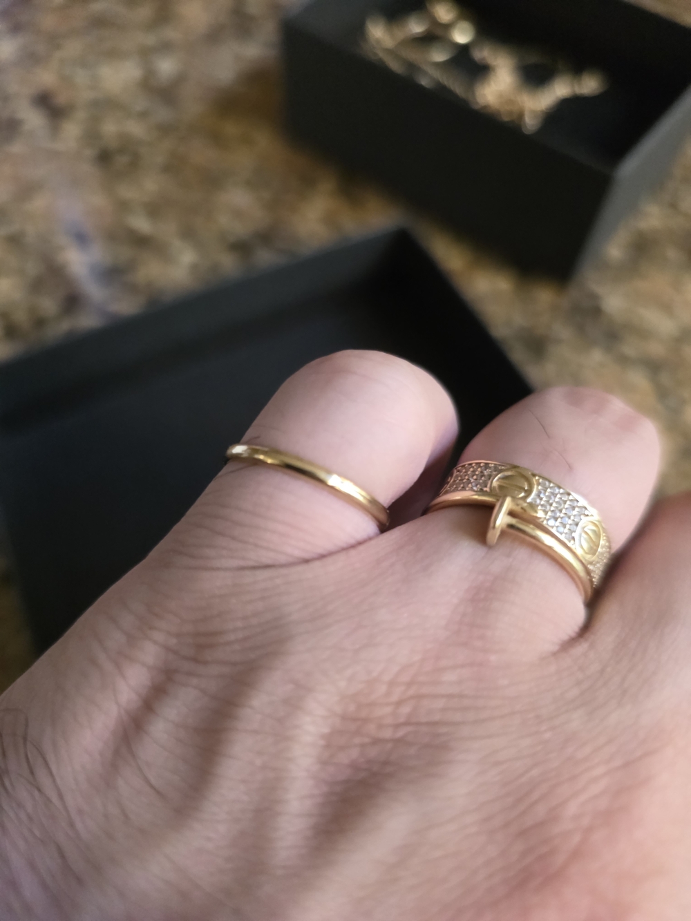 10k Gold Classic Vintage Thin Ring - Size 8 - Picture 7 of 7